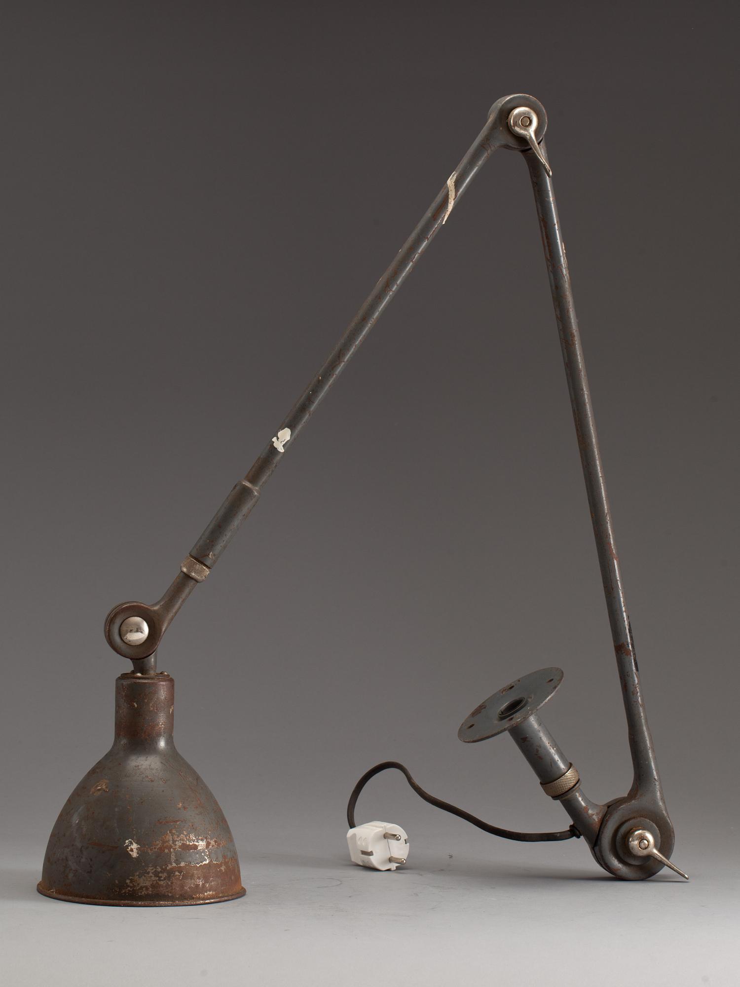 INDUSTRILAMPA, metall, 1900-talets mitt.