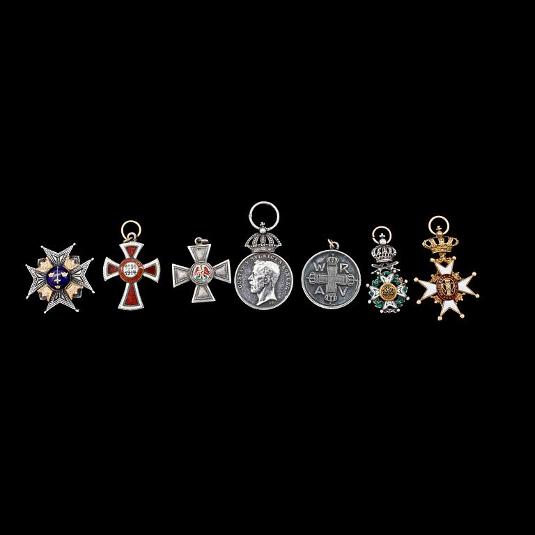MINIATYRORDNAR, 7 st, silver och emalj, 1900-talets början.