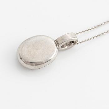 Pendant, white gold with brilliant-cut diamonds, with chain.