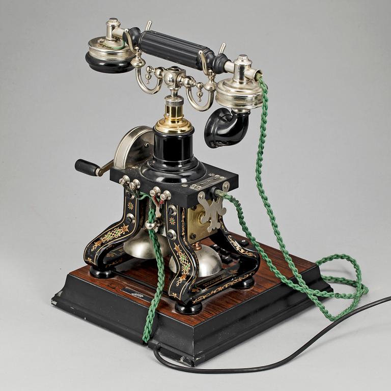 TELEFON, jubileumsmodell efter "Taxen", LM Ericsson. Sent 1900-tal.