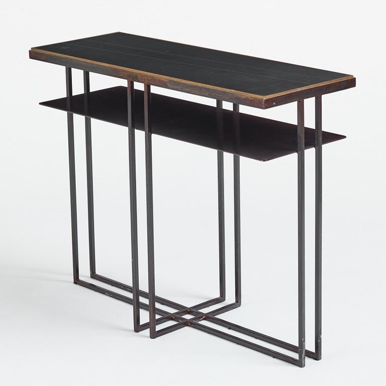 Richy Almond, bord, "Slate Cross Binate Side Table", Novocastrian, England, efter 2015.