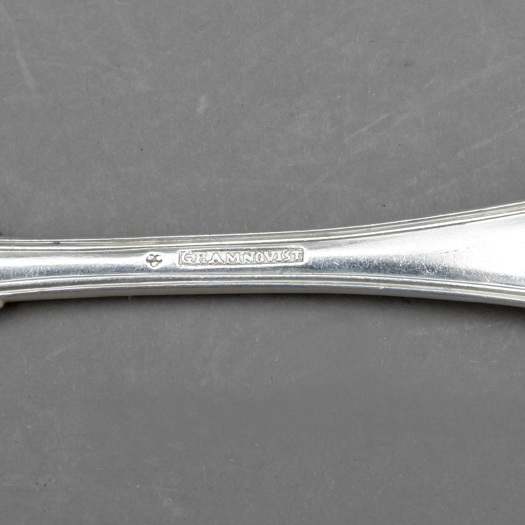 MATGAFFLAR samt SÅSSKED,15 +1, silver, mestadels Gustaf Hamnqvist (1789-1818), Åmål. Vikt ca 1100 gram.