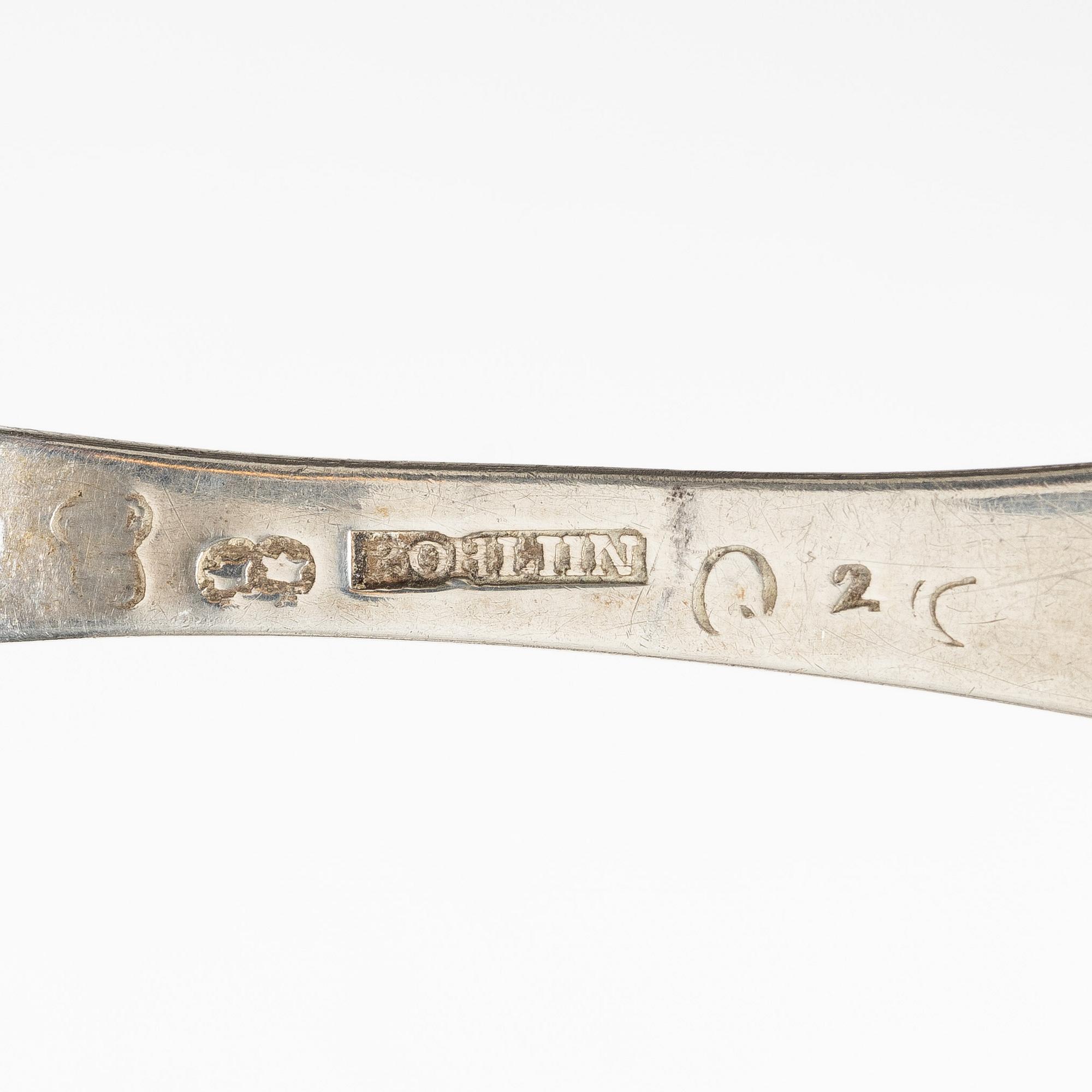 Three Swedish silver tablespoons with fiddle-pattern handles, circa 1800.