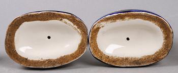 FIGURINER, 3 par, porslin, Staffordshire-typ, England, 1900-tal.