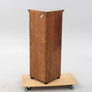 Hörnskåp, 1800-talets andra hälft.