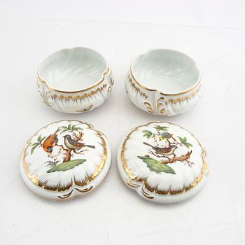 Vaser, skålar mm 13 dlr Herend porslin 1900-talets andra hälft.