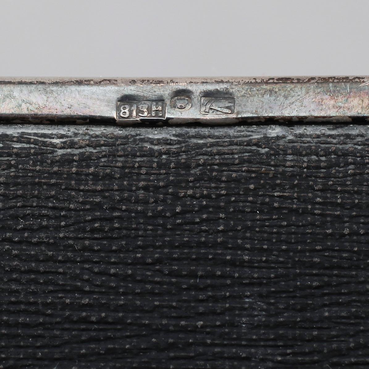 CIGARETTETUI, silver, 1930-tal. Vikt med inredning ca 407 g.