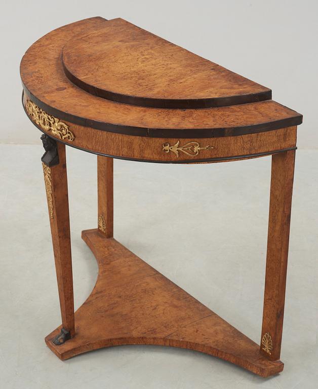 KONSOLBORD, empire, 1800-talets första hälft.