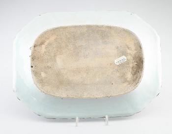 STEKFAT, porslin, Kina, Qianlong, 1736-1795.