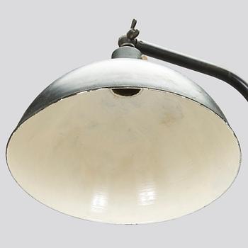 Paavo Tynell, golvlampa / ateljélampa, beställningsarbete, Taito 1933.