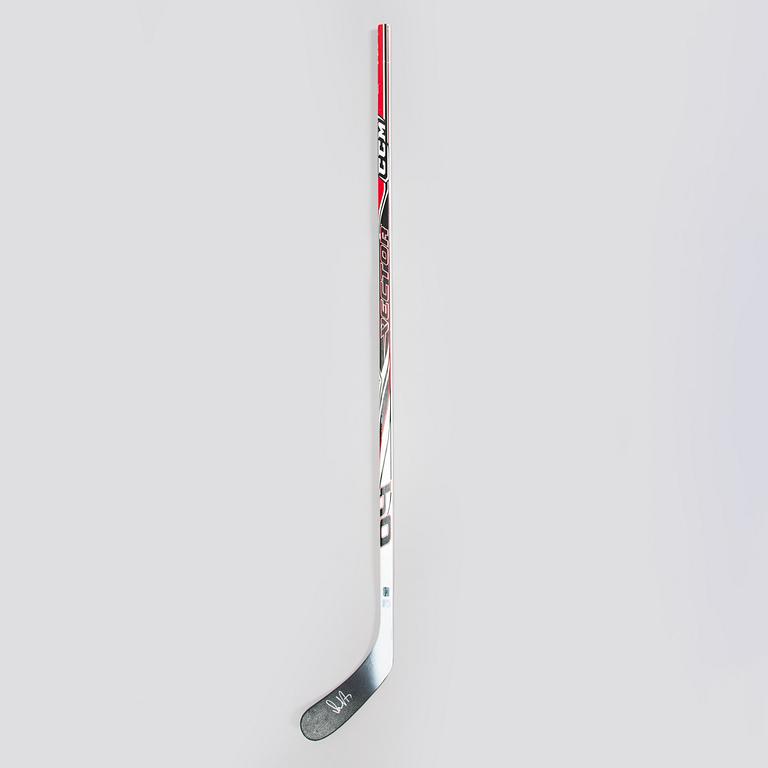 Jääkiekkomaila, signeerattu Alexander Ovechkin.