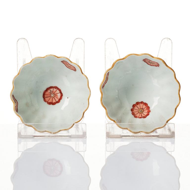 A pair cups with stands, Qing dynasty, Kangxi (1662-1722).