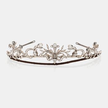 398. Tiara/collier med gammal- och rosenslipade diamanter.