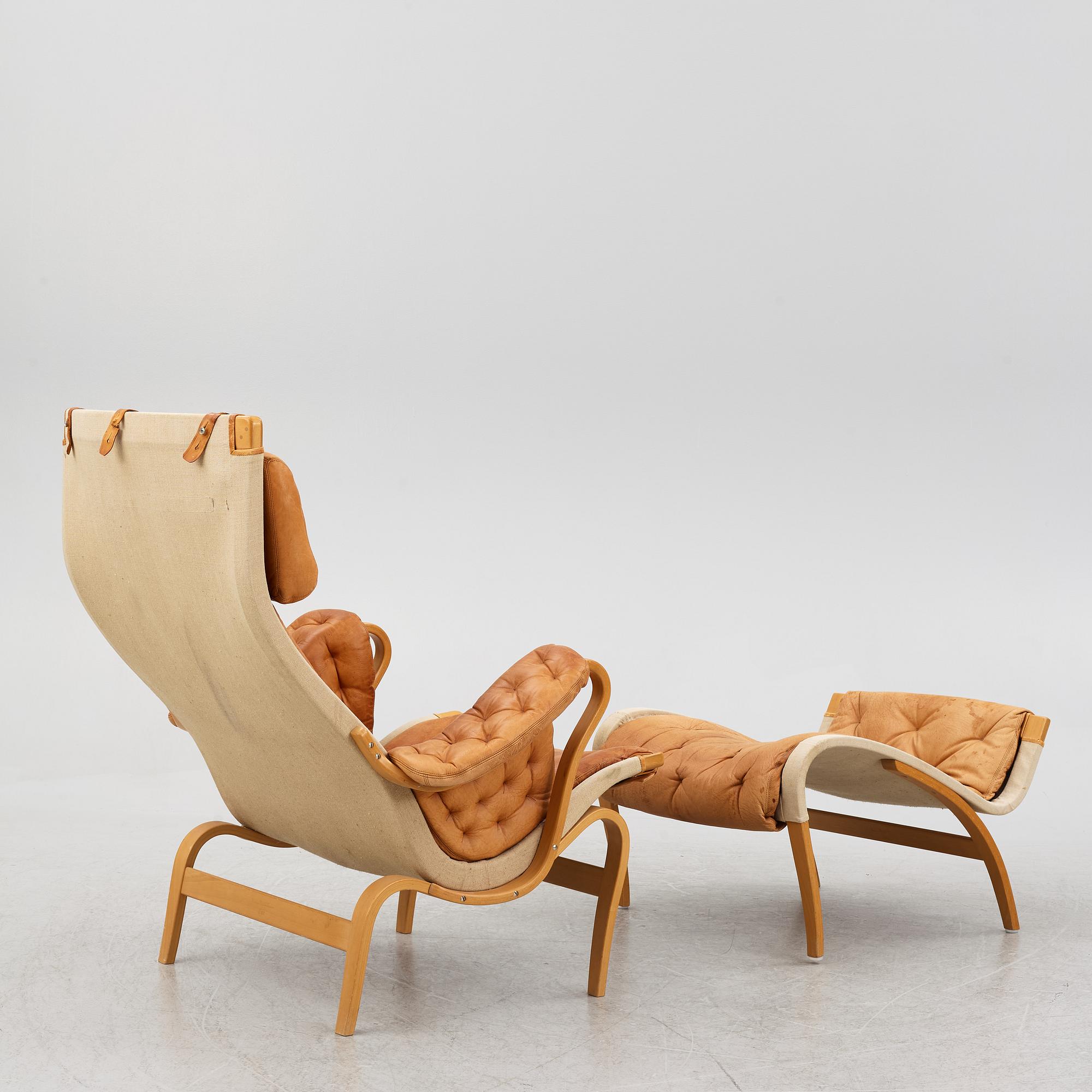 Bruno Mathsson, fåtölj med fotpall, "Pernilla", Dux.