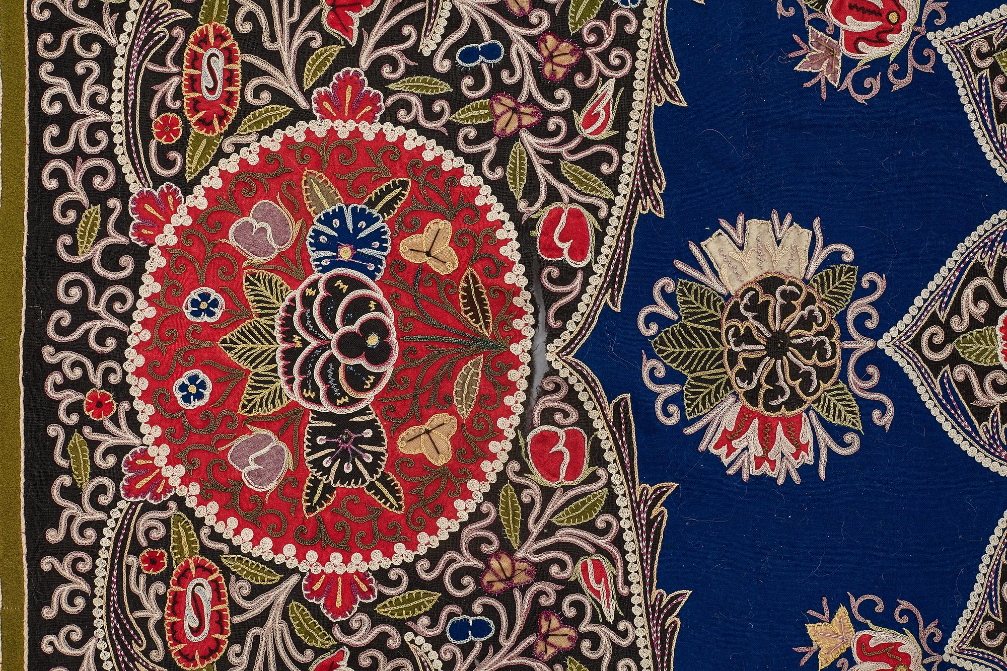AN EMBROIDERY, a semi-antique Rascht, Persia (Iran), ca 312,5 x 311 cm.