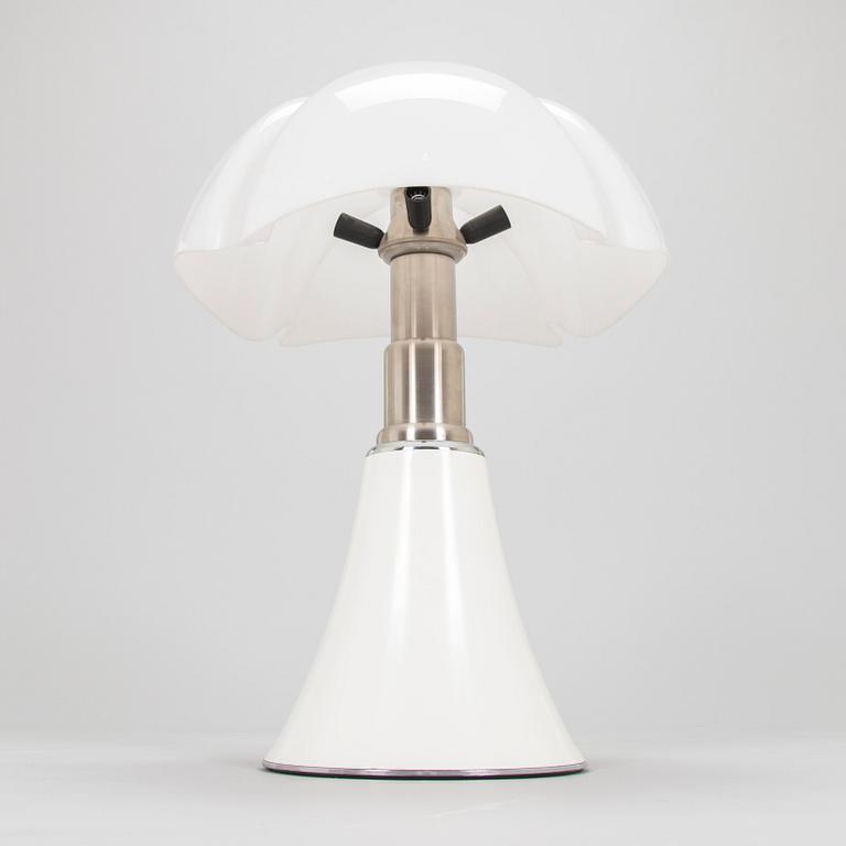Gae Aulenti, bordslampa, "Pipistrello", Martinelli Luce, Italien, modellen formgiven 1965.
