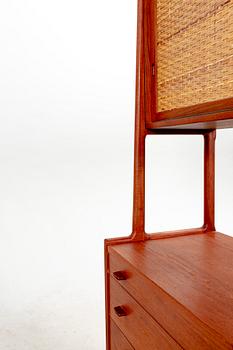 Hans J Wegner,