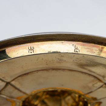 A Baltic 18th century silver tureen with lid. Mark on the lid Johann Leonhard Mörck, Mitau (active 1755-1790).