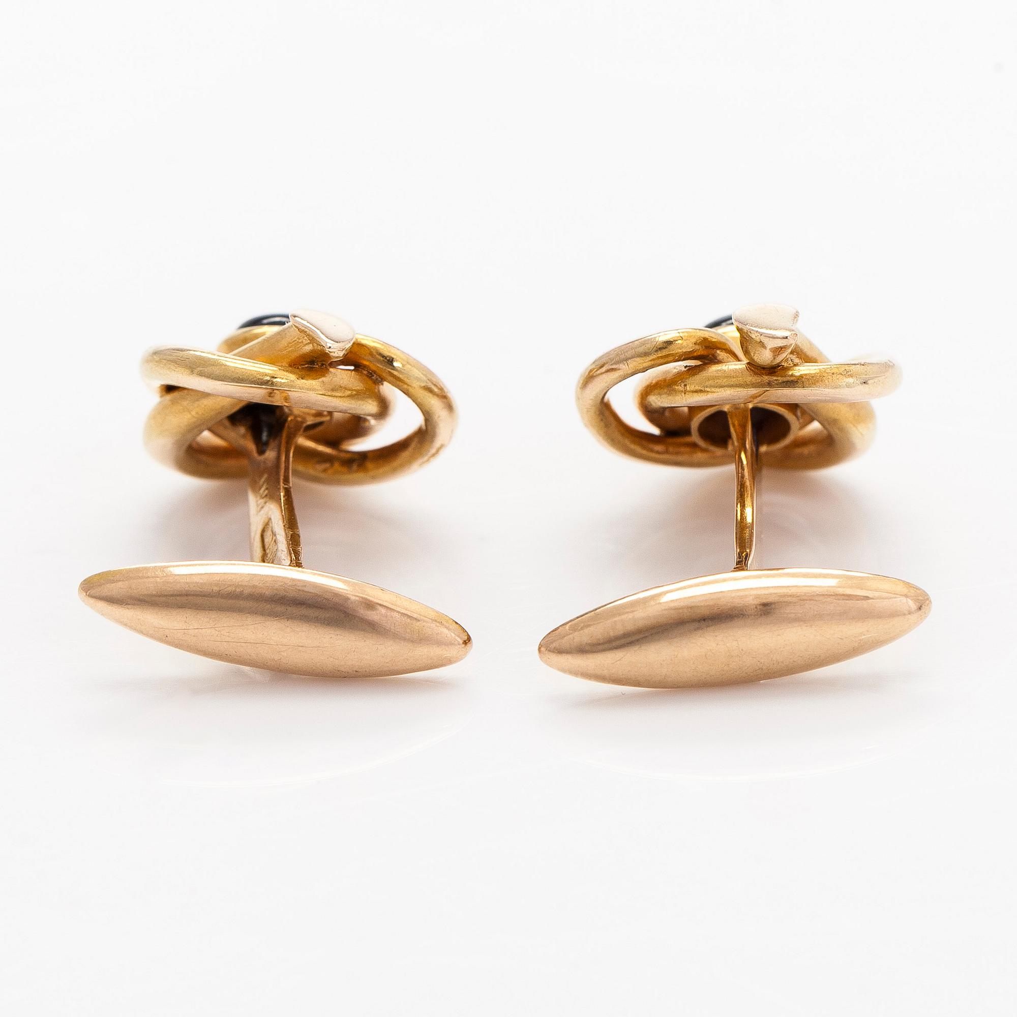 Kalvosinnapit, pyöröhiotut safiirit, 14K (56) kultaa, Pietari.