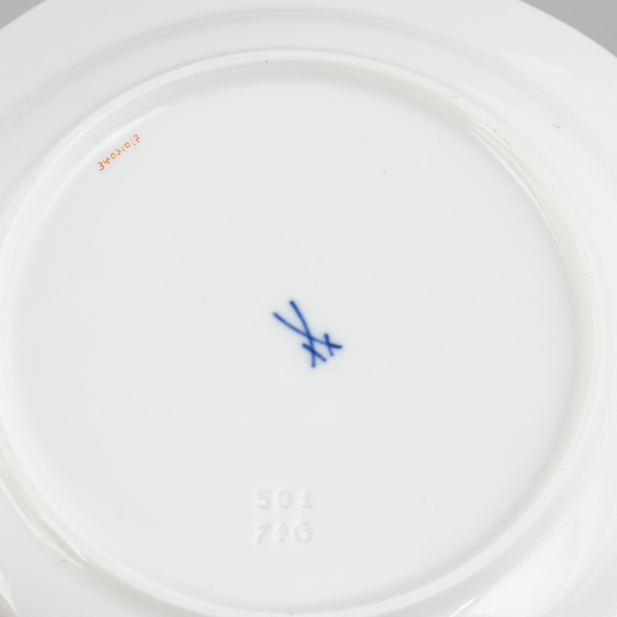 Dinner and coffee service, 72 pieces, porcelain, "Indische Malerei Grün", Meissen, Germany.