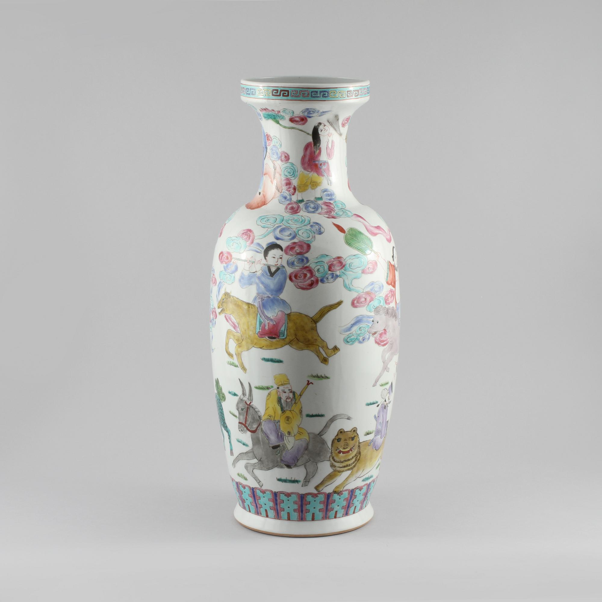 GOLVURNA, porslin, Kina, 1900-tal.