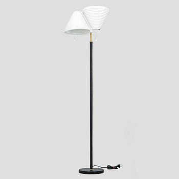Alvar Aalto, An 'A 810' floor lamp, Valaisinpaja, 1980s.