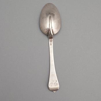 RÅTTSVANSSKED, silver, Johan Dragman, verksam i Arboga 1701-1746. Vikt ca 48 gram.