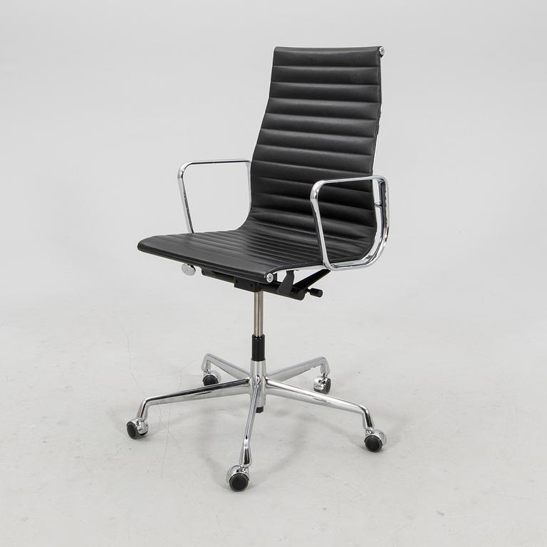 Charles & Ray Eames, skrivbordsstol, "Aluminium group", modell EA 119, Vitra 2010-tal.