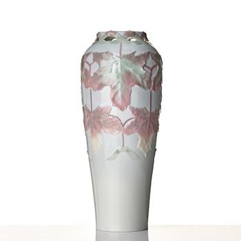 Harald Almström, an Art Nouveau porcelain vase, Rörstrand 1900.