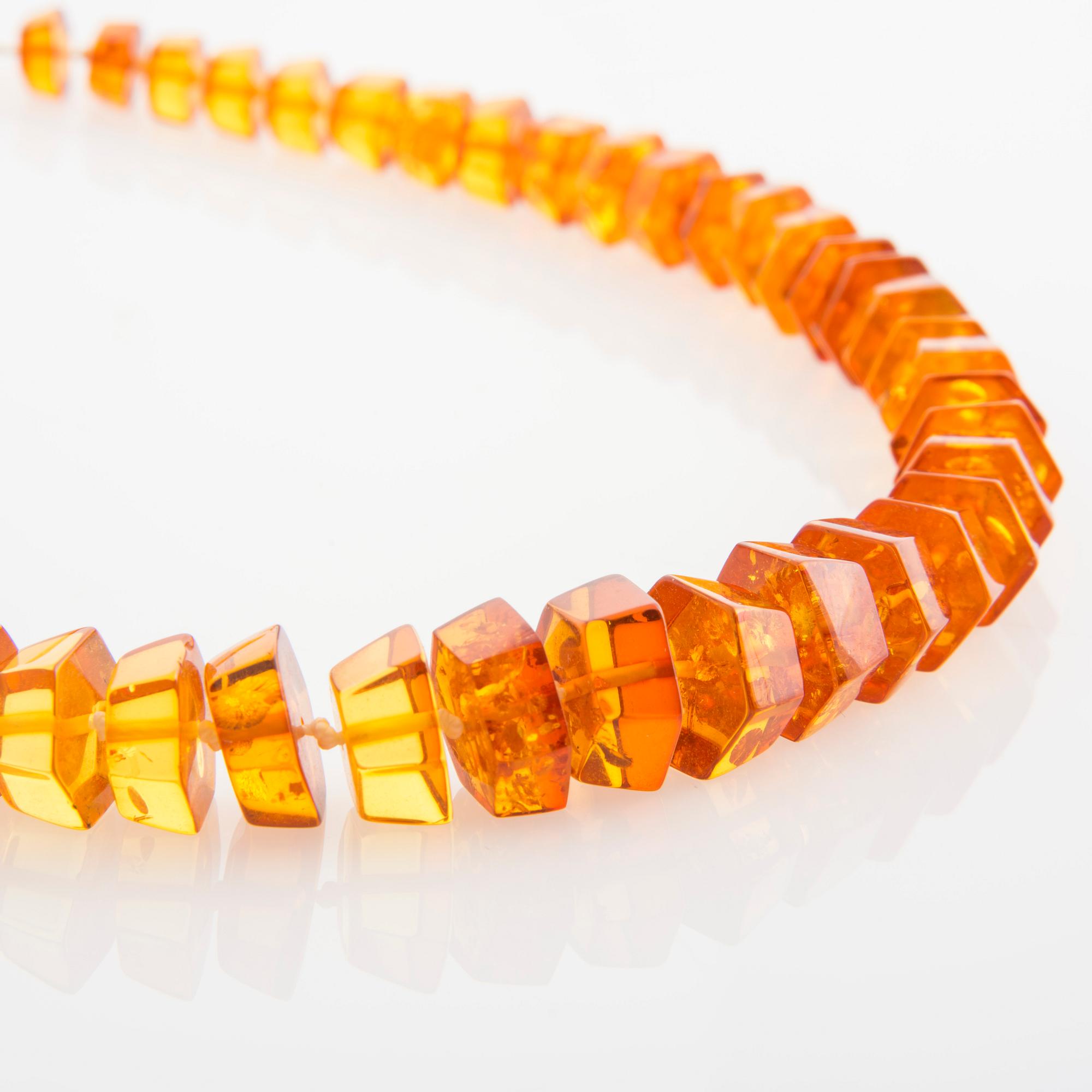 COLLIER, 2 st, bärnsten.