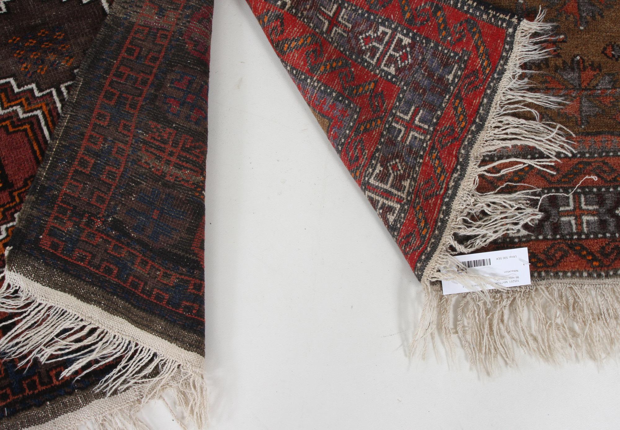 MATTOR, 2 st, orientaliska. 195 x 96 resp 150 x 87.