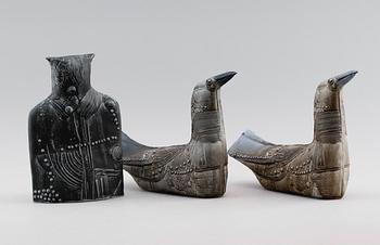 FIGURER, 3 st, stengods, Bertil Vallien, Rörstrand, 1900-talets andra hälft.