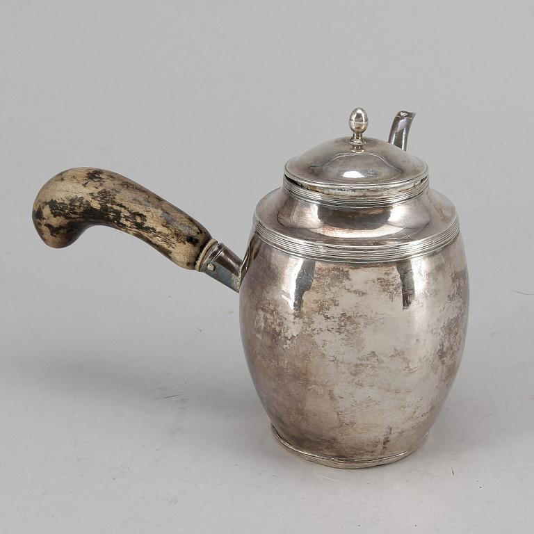 KAFFEKANNA, silver, Jonas Östling, Uppsala 1838. Vikt ca 259 gram.