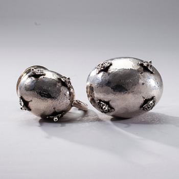 SOCKERSKÅL och GRÄDDSNÄCKA, silver, finska kontrollstämplar, Tyskland 1930-tal. Vikt 359,6 g.