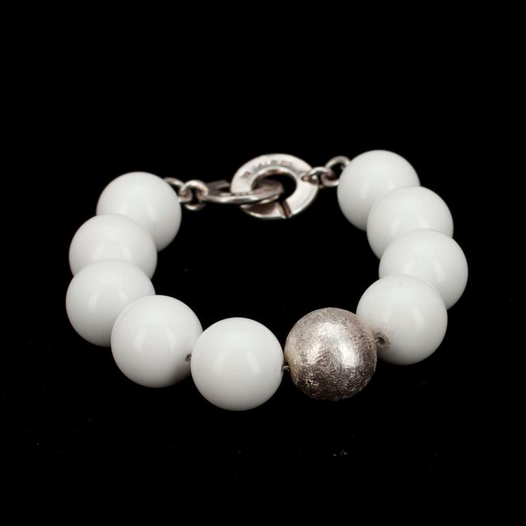 ARMBAND, silver samt agat, Timo Mustajärvi, Jalo.