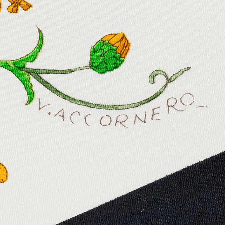 Gucci, scarf, "Flora".