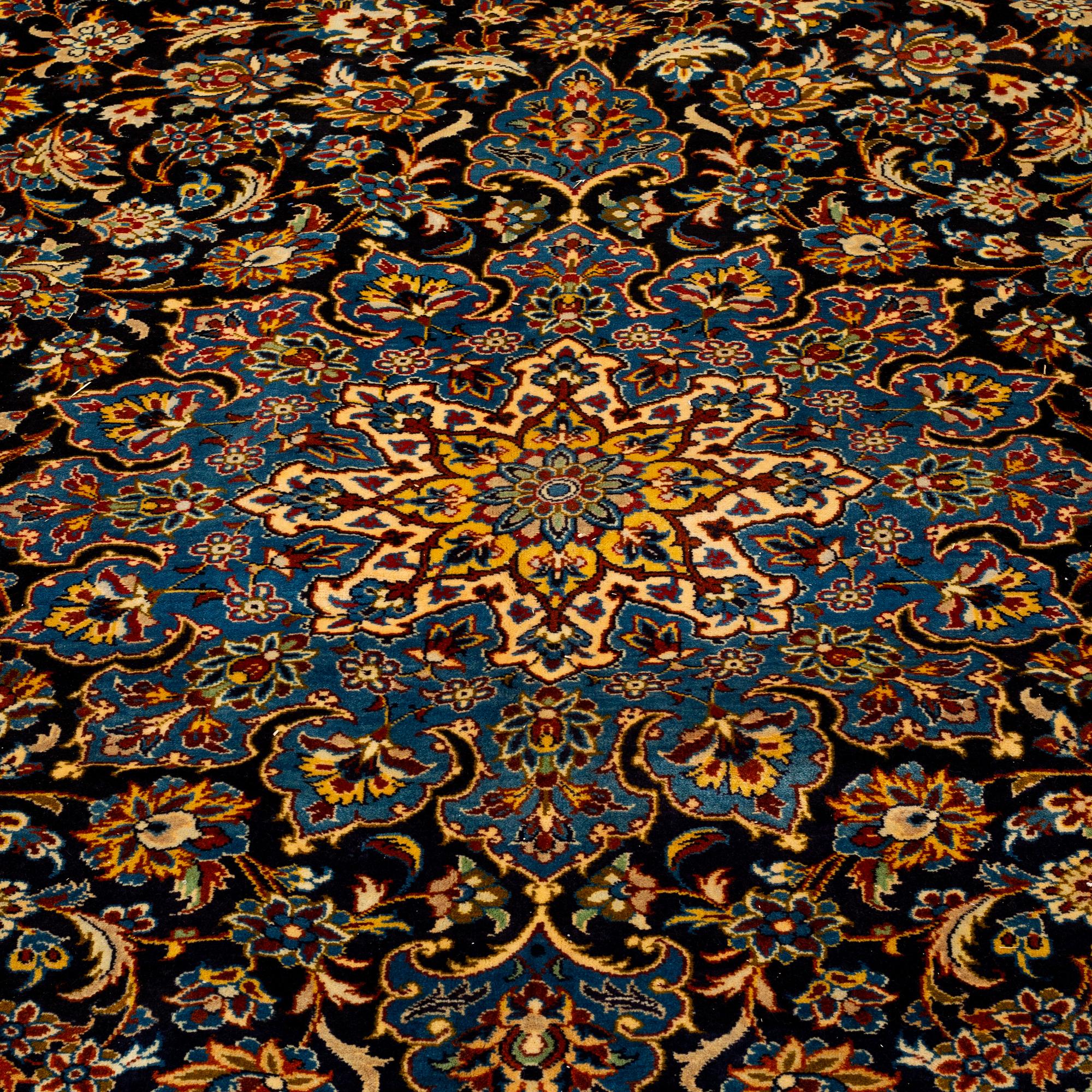A CARPET, Najafabad, ca 376 x 288 cm.