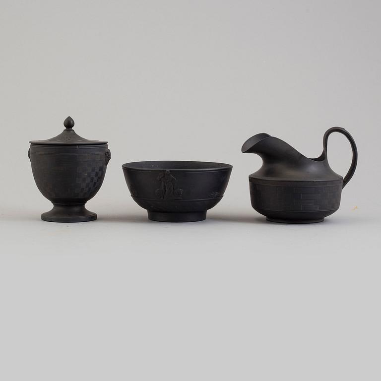 AN ENGLISH BASALT JUG, LIDDED BOWL AND BOWL, first half of the 19th century.