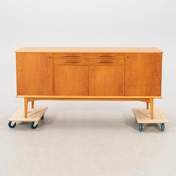 Mid/late 20th century sideboard.