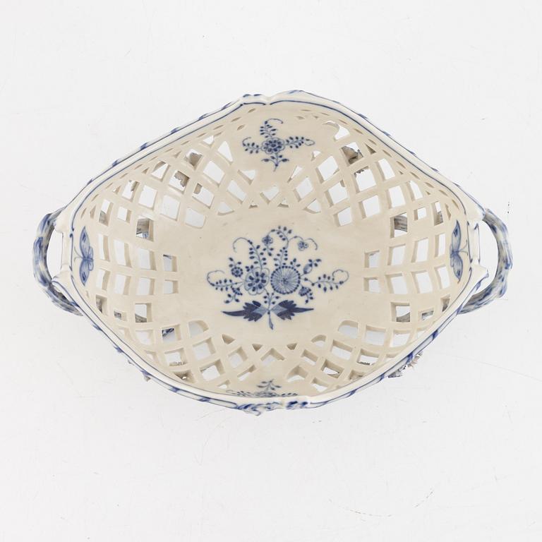 A porcelain bowl, KPM Berlin, circa 1900.