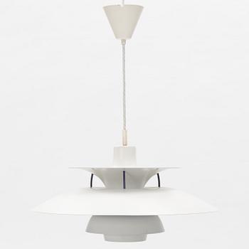 Poul Henningsen, taklampa, "PH 5", Louis Poulsen, Danmark.