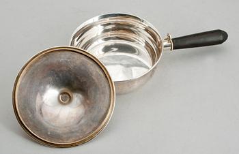 KAROTT MED LOCK, silver, GAB, Stockholm 1938. Vikt ca 432 g.