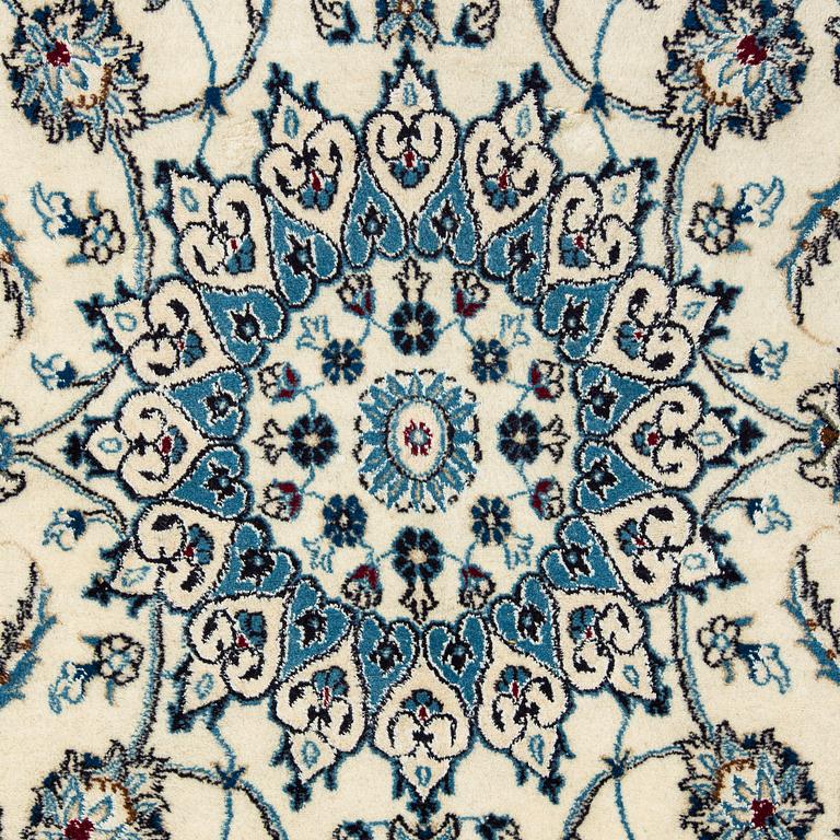 A Nain carpet, ca. 194 x 194 cm.