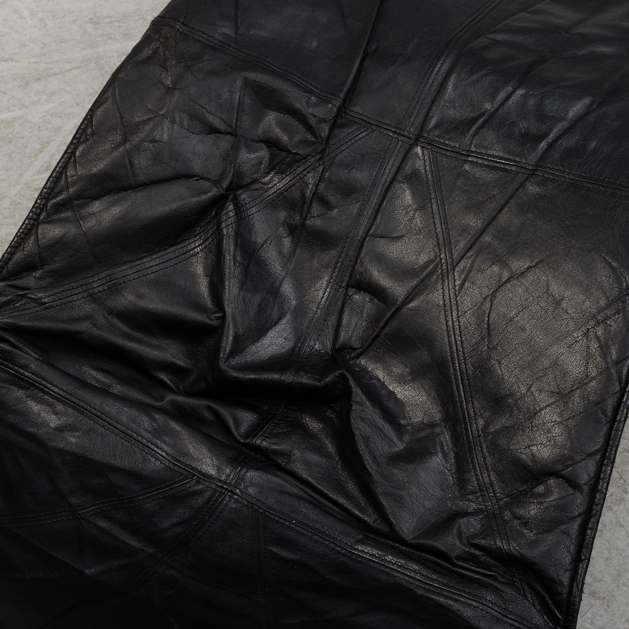 A 1980/90's "Skye" leather lounge chair by Tord Björklund, IKEA.