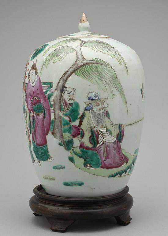 URNA med LOCK, porslin, Kina 1900-tal.