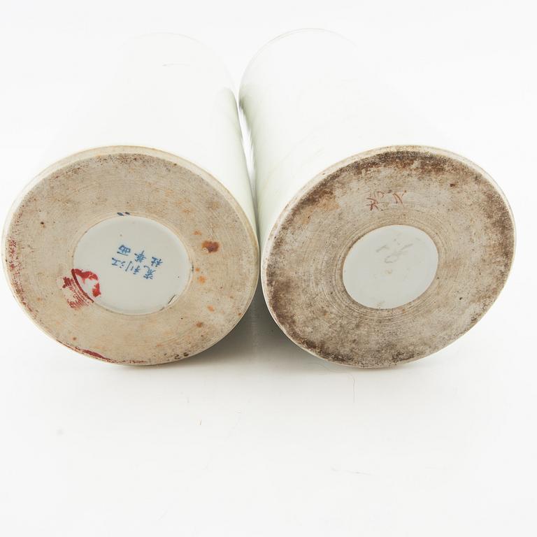 Brush pots, 2 similar, China, 20th century, porcelain.