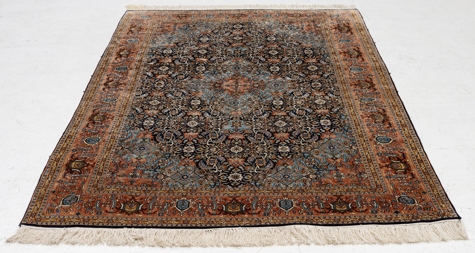 Matta, orientalisk silke, ca 198 x 123 cm.