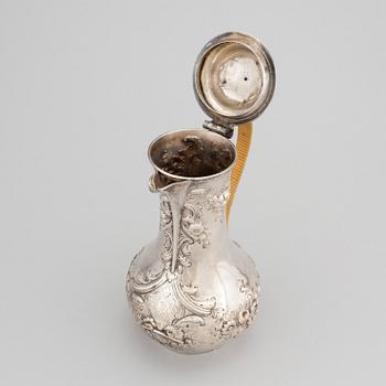 KAFFEKANNA, silver, rokoko, London 1754. Vikt ca 540 gram.