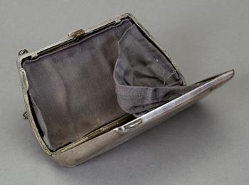 PORTMONNÄ, silver, Ryssland 1908-17. Vikt ca 159 gram.