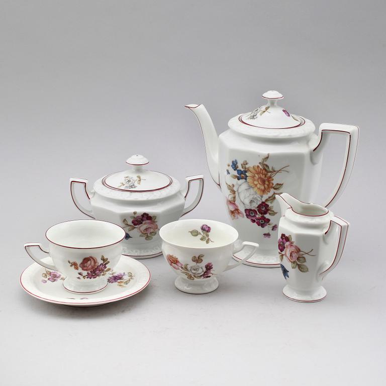 KAFFESERVIS, 16 snarlika delar, porslin, "Maria", Rosenthal.